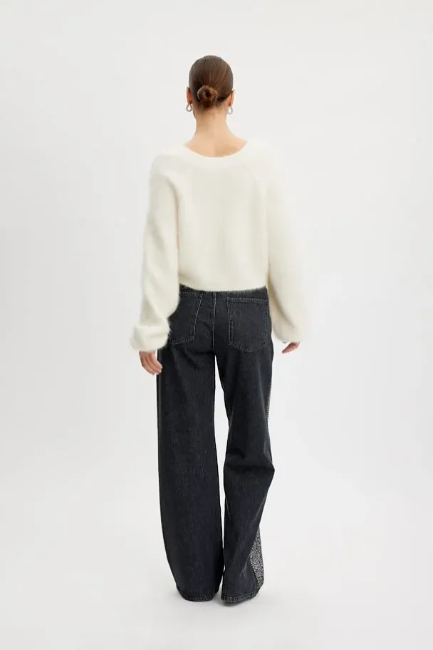 Safi Cropped V-Neck - Egret  - Image 6