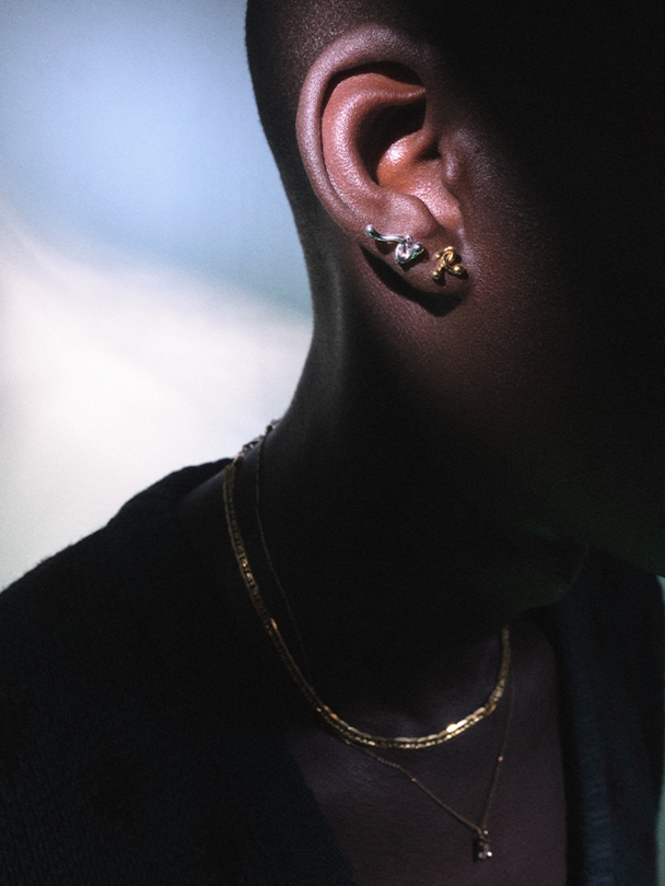 PUFF BALL STUD GOLD - Image 2