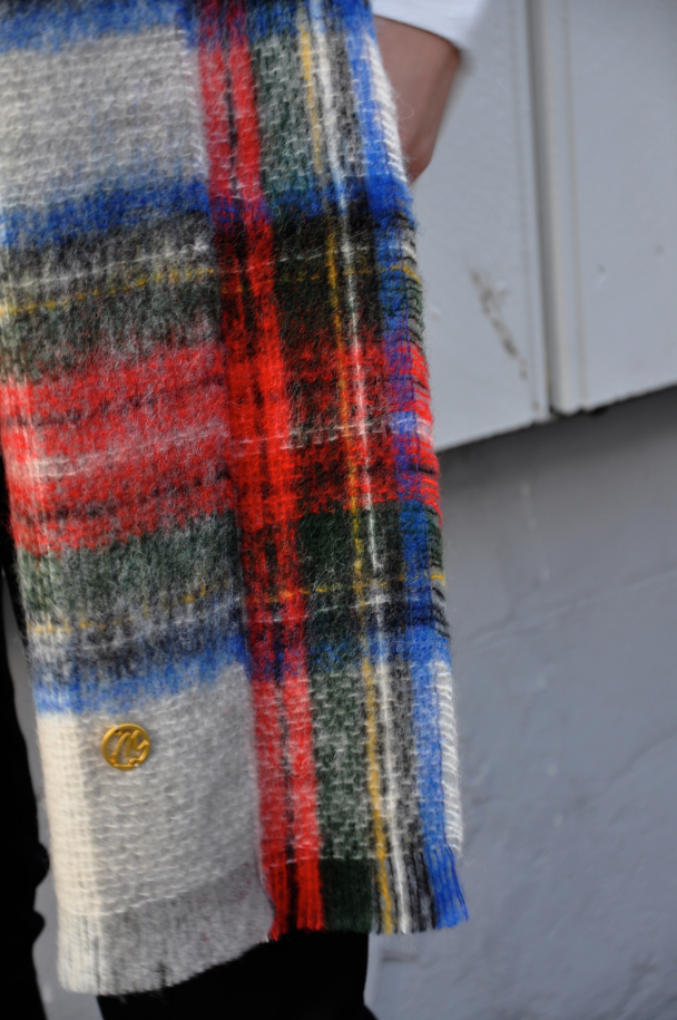 Big Check Scarf Red - Image 1