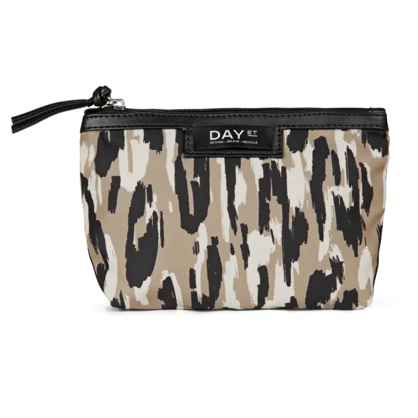 Day Gweneth Script Mini