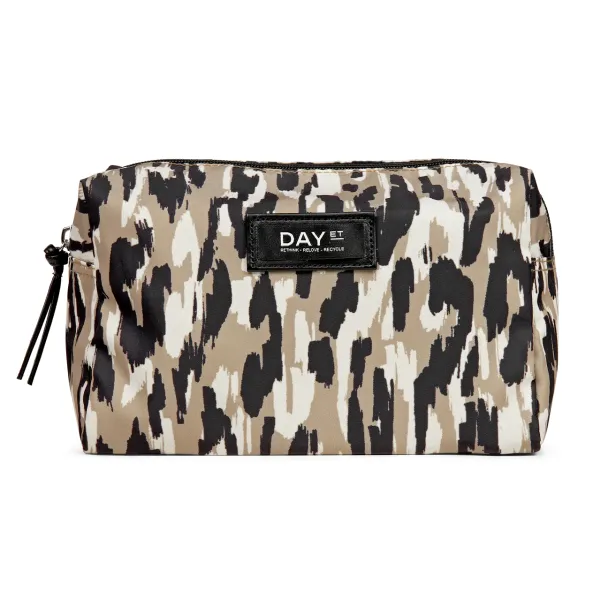 DAY Gweneth Script Beauty - Image 1