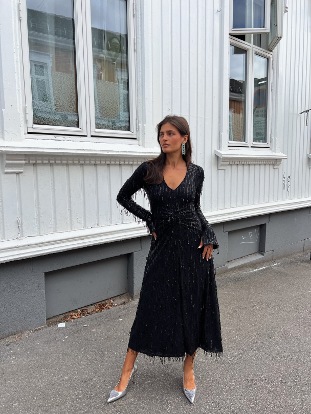 Sequins Midi Slit Dress - Black  - Image 8