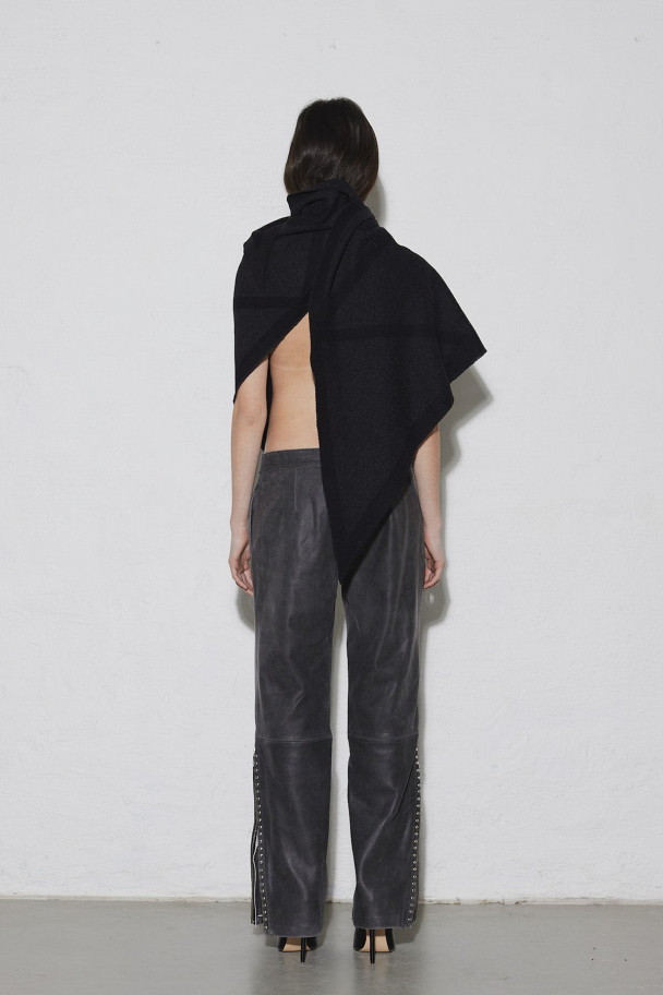 TRIANGLE SCARF - Image 3