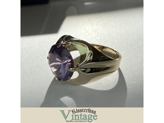 Klosterfoss Vintage - Lilla stein ring 585