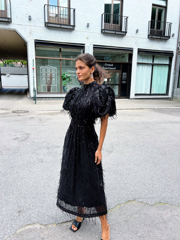 Sequins Midi Puff Dress - Black  - Image 10