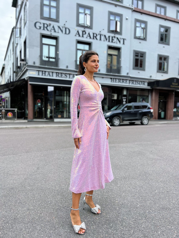 Sequins Midi Dress - Soft Pink  - Image 10