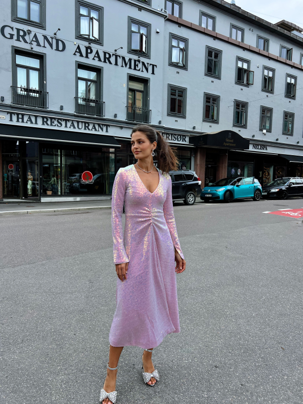 Sequins Midi Dress - Soft Pink  - Image 11