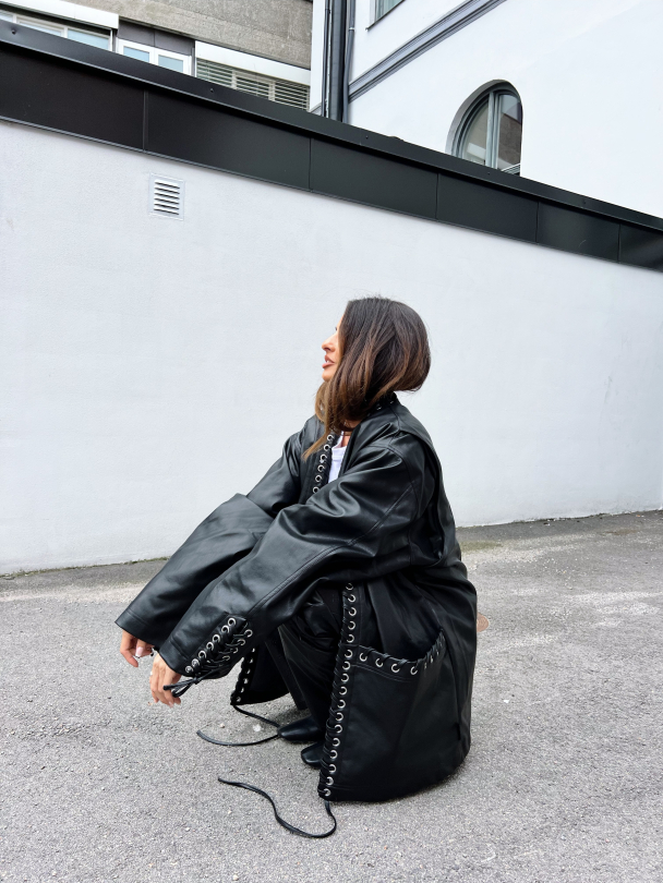 Texture Oversized Jacket - Black  - Image 12