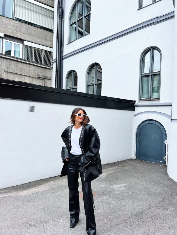 Texture Oversized Jacket - Black  - Image 13