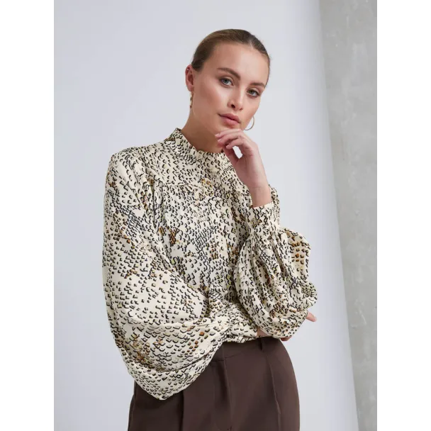 BRUUNS BAZAAR Acacia Mera Shirt - Image 1