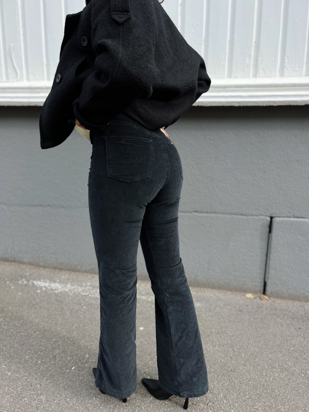 Yoko High - Black - Image 2