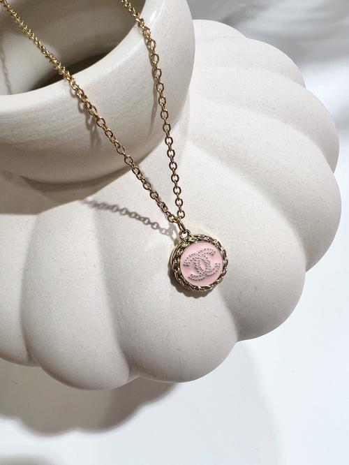 Chanel Medium - Pink/ Crystal 