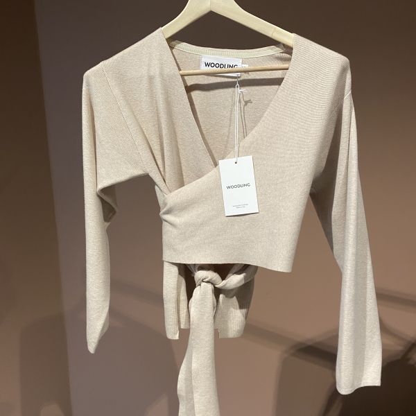 Oda Wrap Top