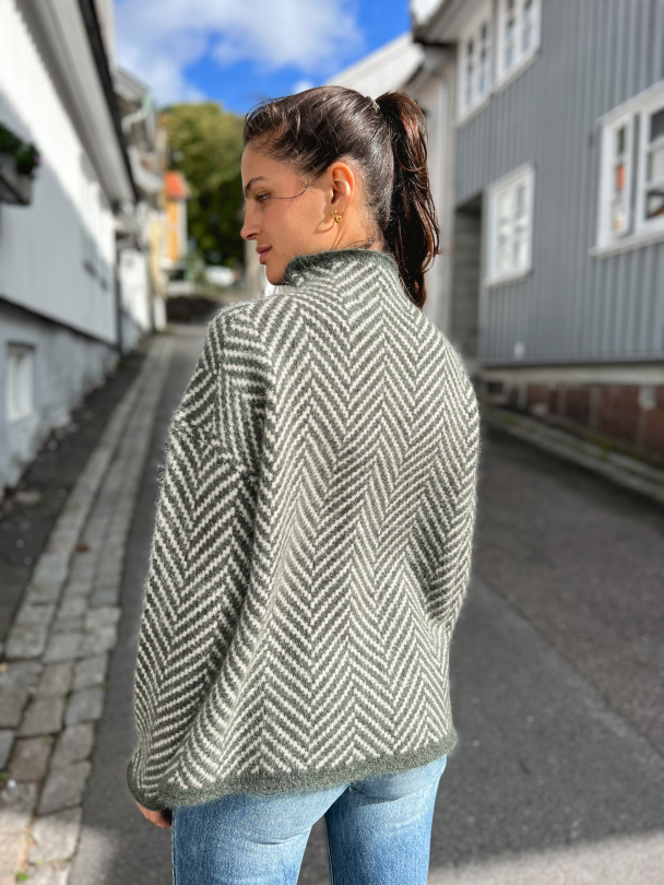 Herrin Knit New T-neck - Kambaba - Image 4