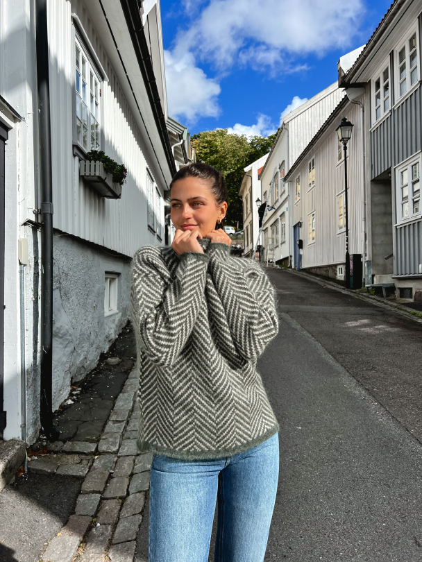 Herrin Knit New T-neck - Kambaba - Image 6