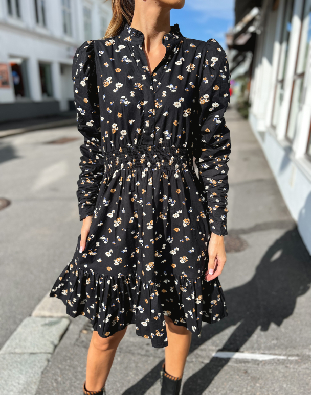 Billie Dress Petite - Caramel  - Image 1