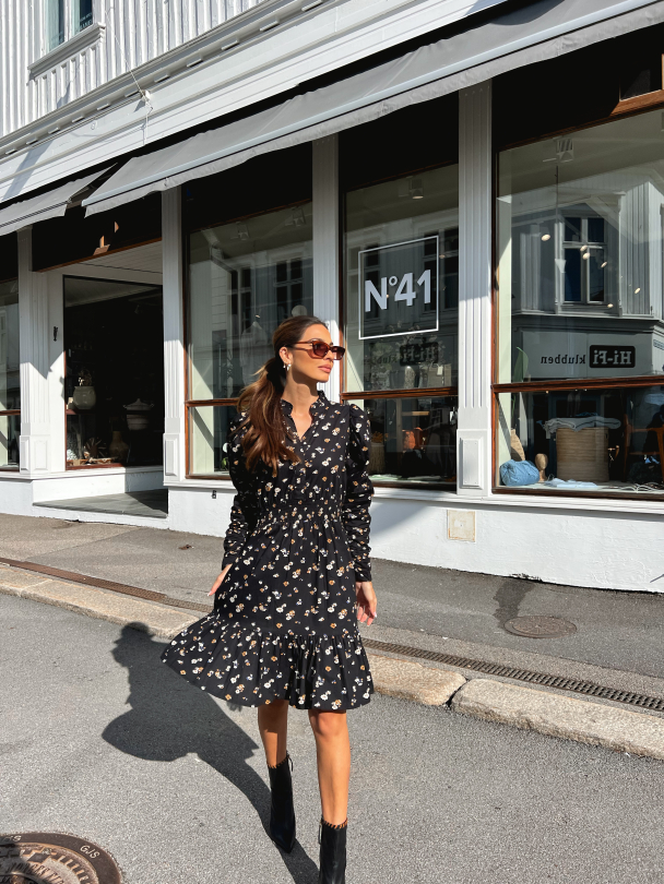 Billie Dress Petite - Caramel  - Image 8