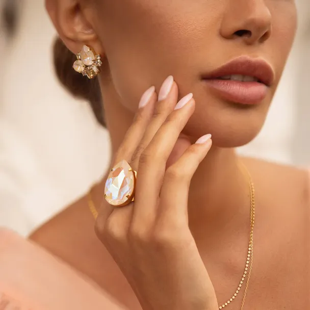 Angelina Earrings Clips Gold - Ivory Delite Combo - Image 3