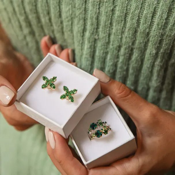 Crystal Star Earrings Gold - Peridot  - Image 3