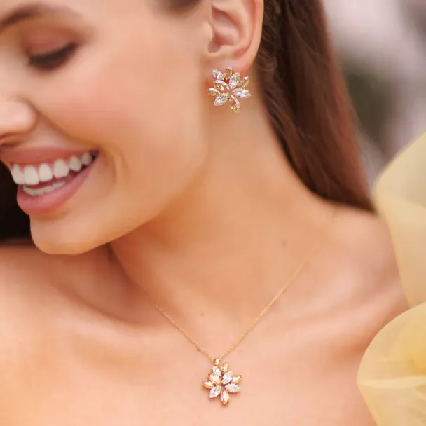 Melia Earcuff Gold - Crystal/ Golden Shadow - Image 2