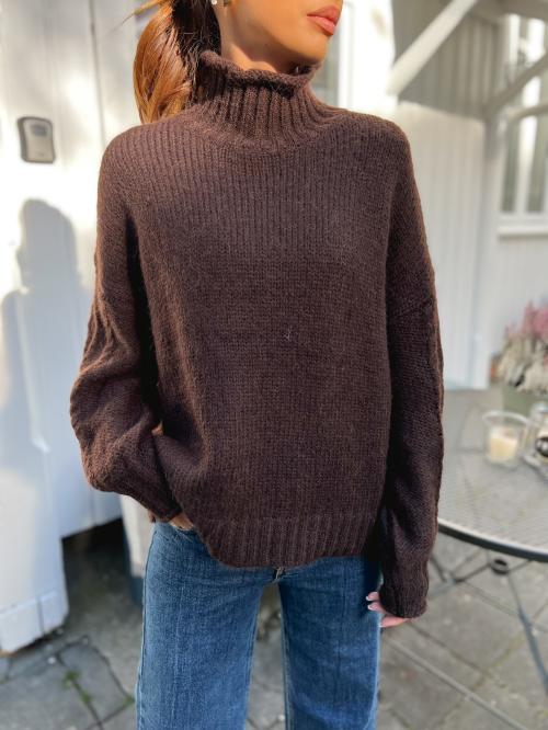 Siera Highneck Knit Pullover - Seal Brown 