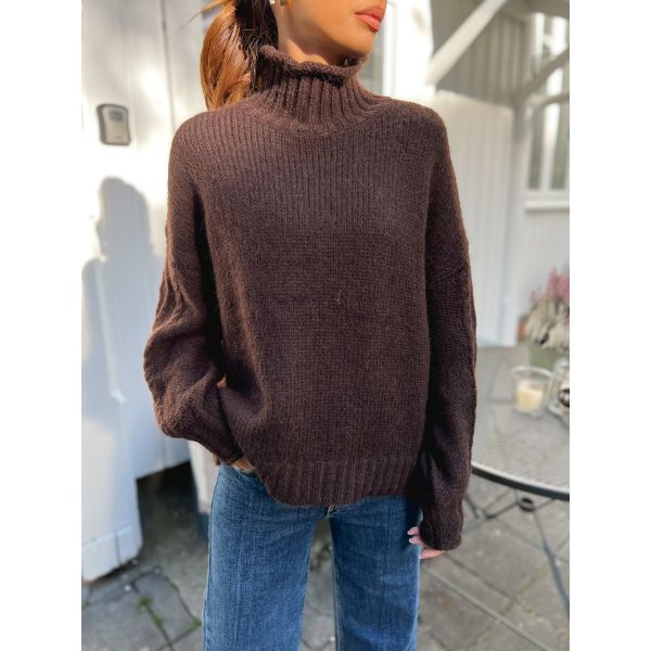 Siera Highneck Knit Pullover - Seal Brown 
