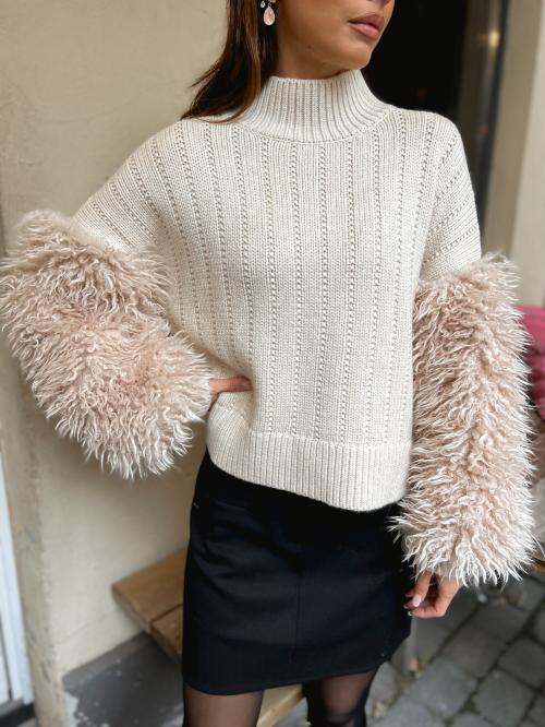 Faux Fur Turtleneck - Off White 