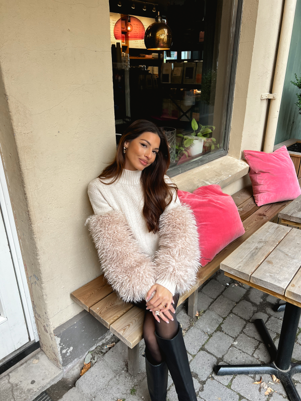 Faux Fur Turtleneck - Off White  - Image 7