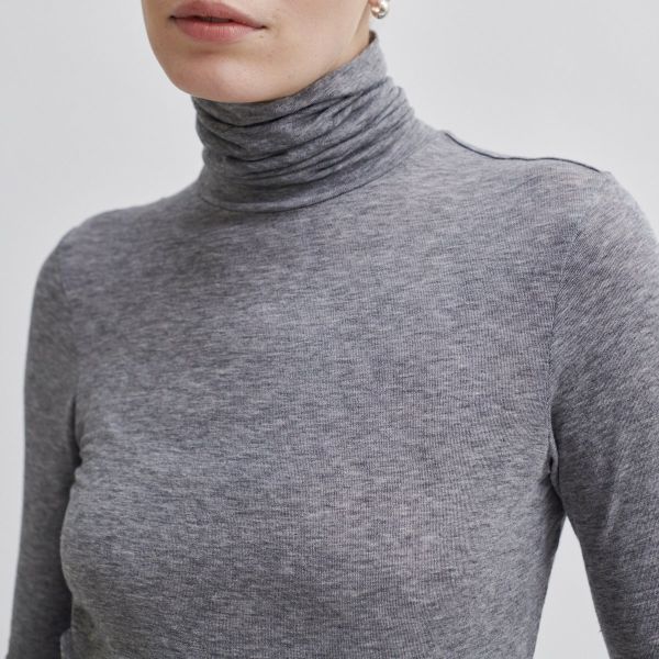 Matima Wool T-Neck Grey