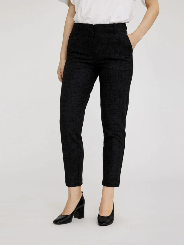 Julia Black check - Image 2