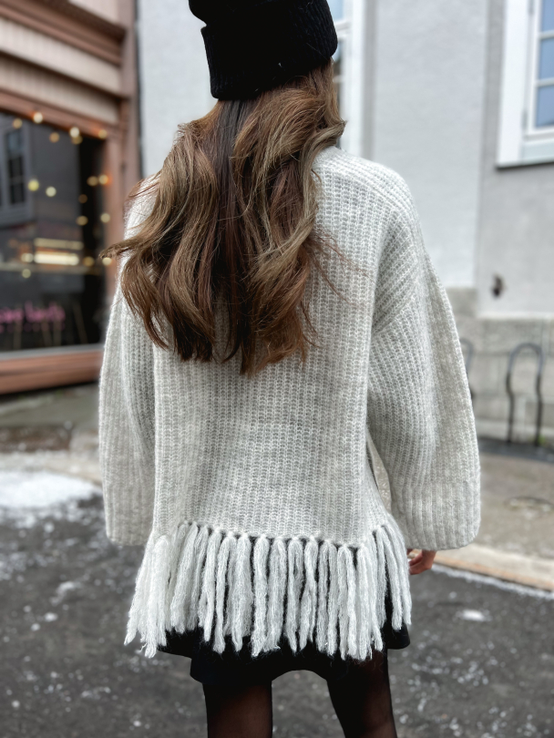 Caroa Knit O-Neck - Light Grey Melange - Image 8