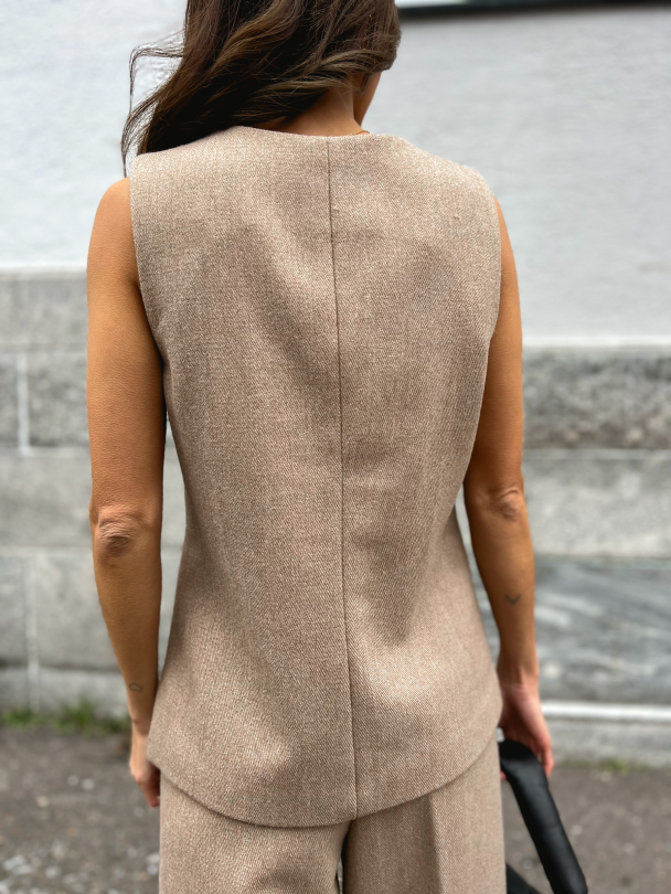 Britt Waistcoat - Cornstalk - Image 8