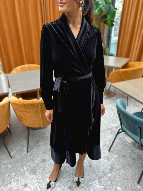 Iza Midi Dress - Black Velvet - Image 1