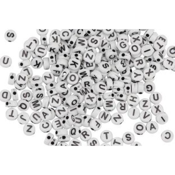 Plastperler 50g – Bokstavperler runde hvit/sort 7mm
