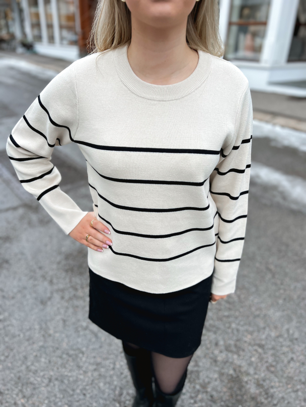 Liva Knit O-Neck  - Image 1