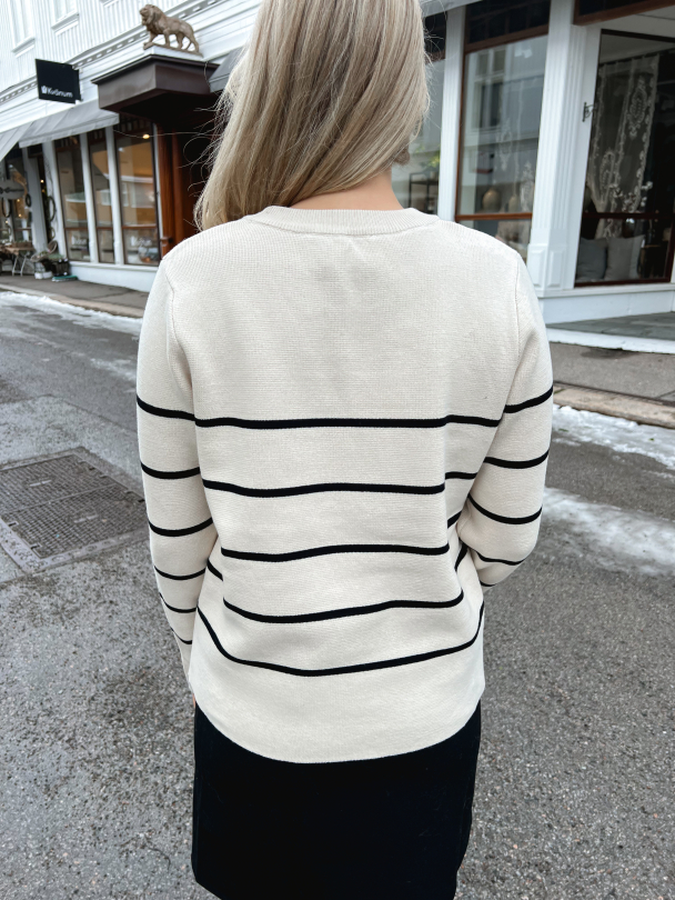 Liva Knit O-Neck  - Image 3