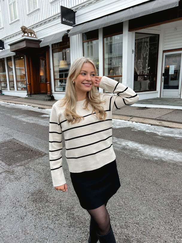 Liva Knit O-Neck  - Image 5