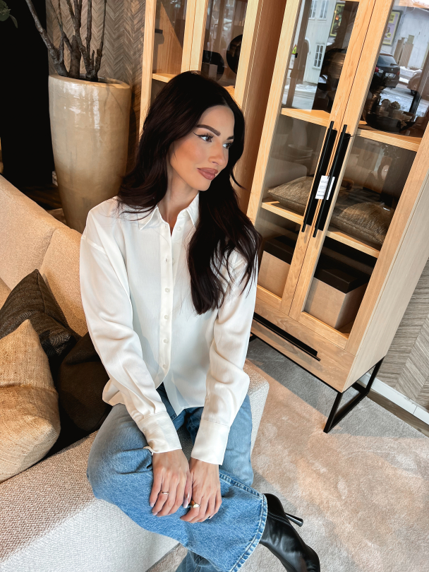Parrot Shirt - Whisper White  - Image 11