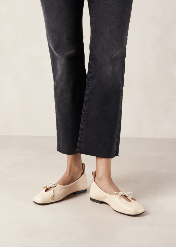 Rosalind Cream Leather Ballerina - Image 3