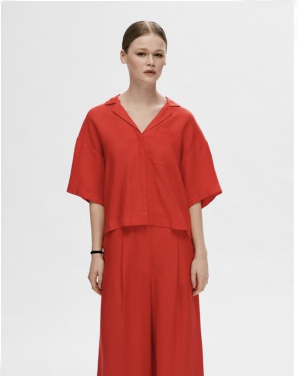 Lyra 2/4 Boxy Revers Linen Shirt - Flame Scarlet - Image 2