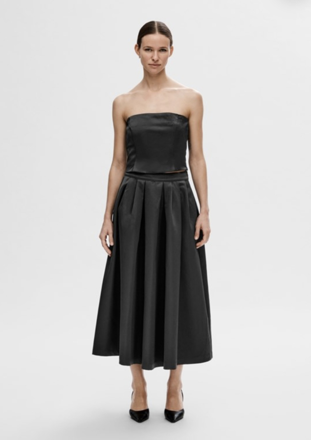 Aresia Ankle Volume Skirt - Black  - Image 2