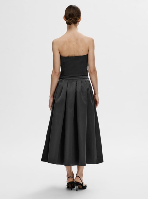 Aresia Ankle Volume Skirt - Black  - Image 3