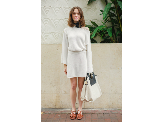 2404 Sommerstrikk / Nr. 8a  MILLY SWEATER