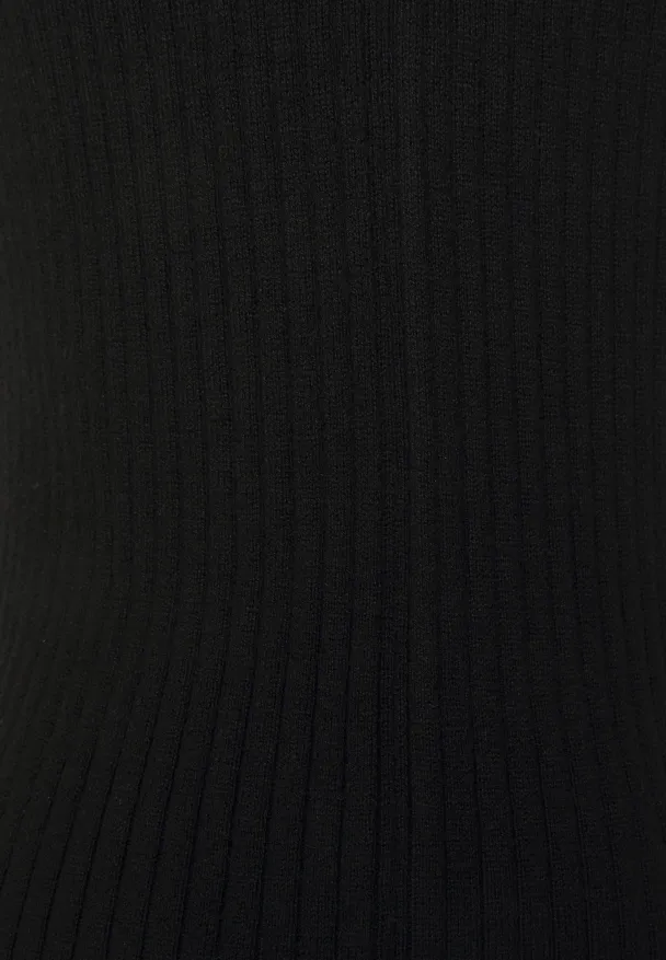 Lydia O-neck Knit Top - Black - Image 3
