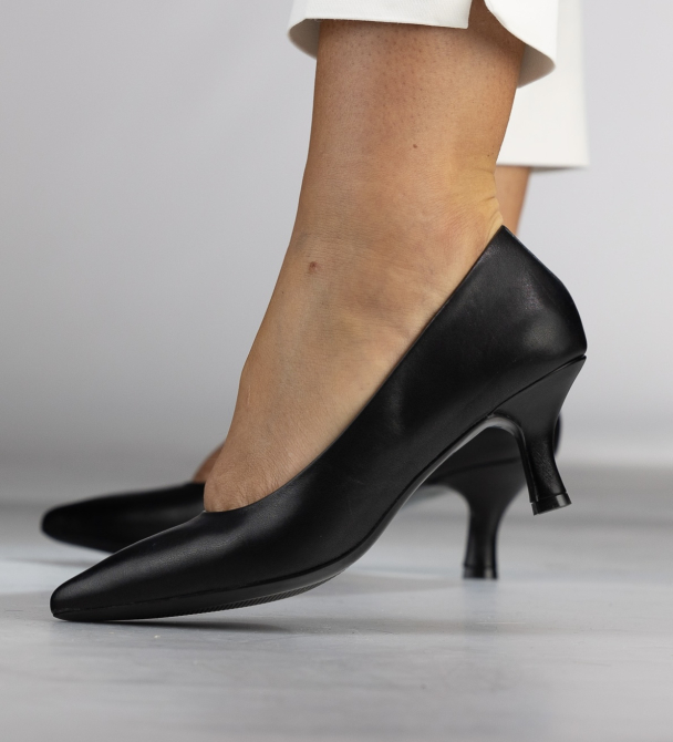 Falerone - Black Leather  - Image 4