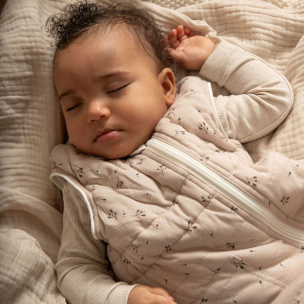 Night Nattpose 3-18 mnd - Blomma Sand - Image 4