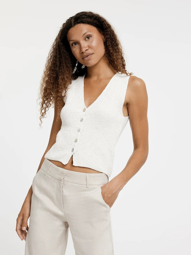Dena FV - Image 3