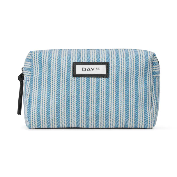 Day Chilly Beauty - Image 1