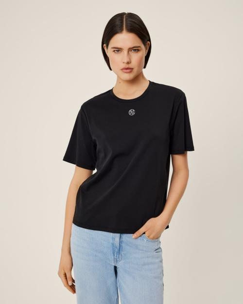 Melea Icon Tee - Black/Erget