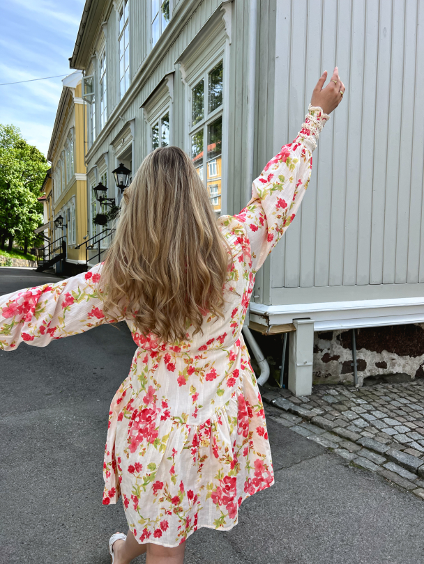 Somelli Shirt Dress - Birch/Red Flowers - Image 5